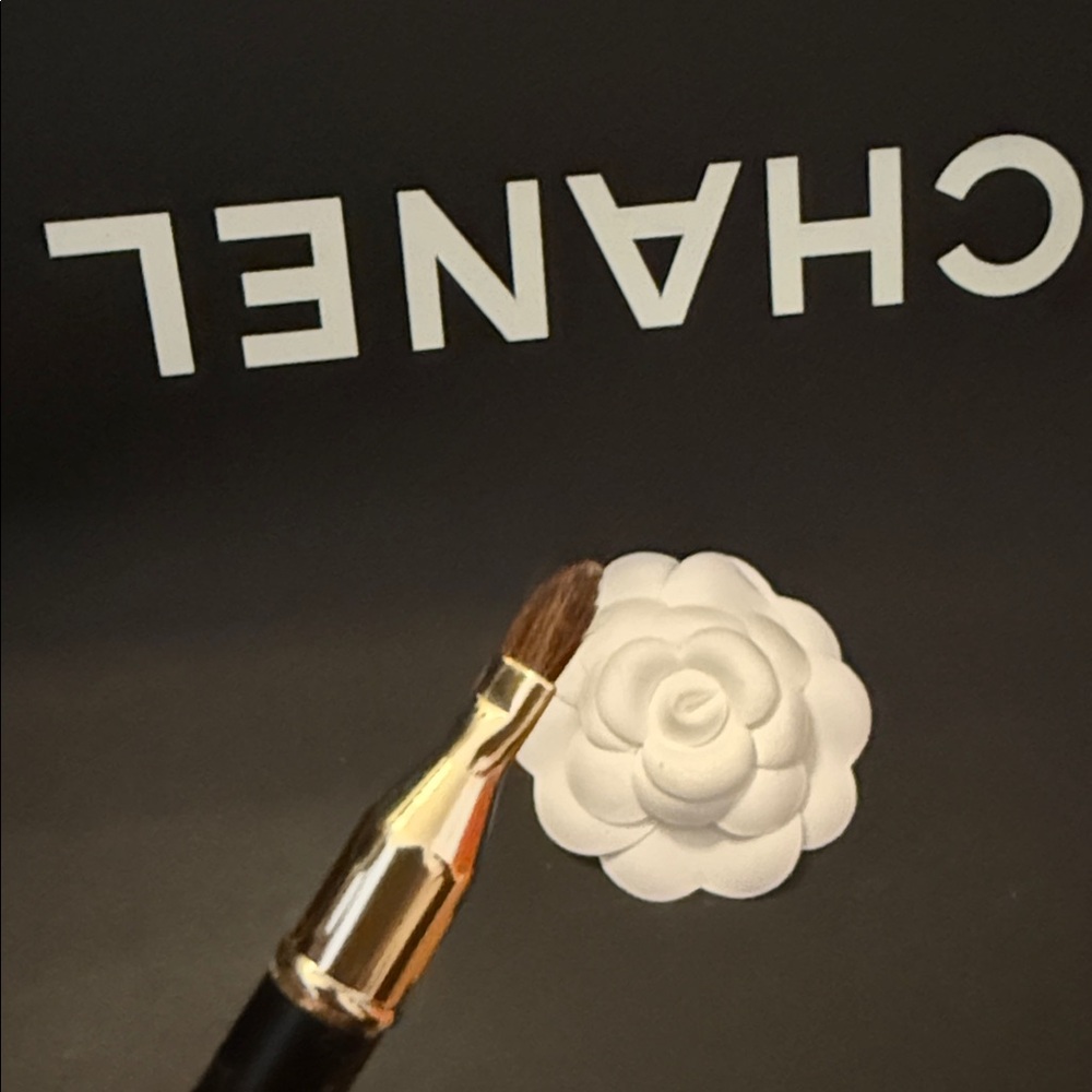 Chanel Precision Lip Definer - Picture 5 of 6